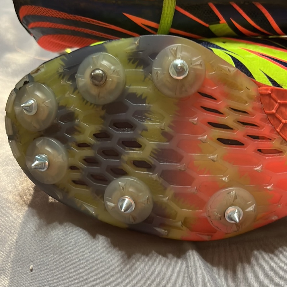 Running spikes - Picture 2 of 8